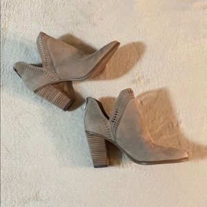 Vince Camuto Fileana Ankle Booties - Like New!